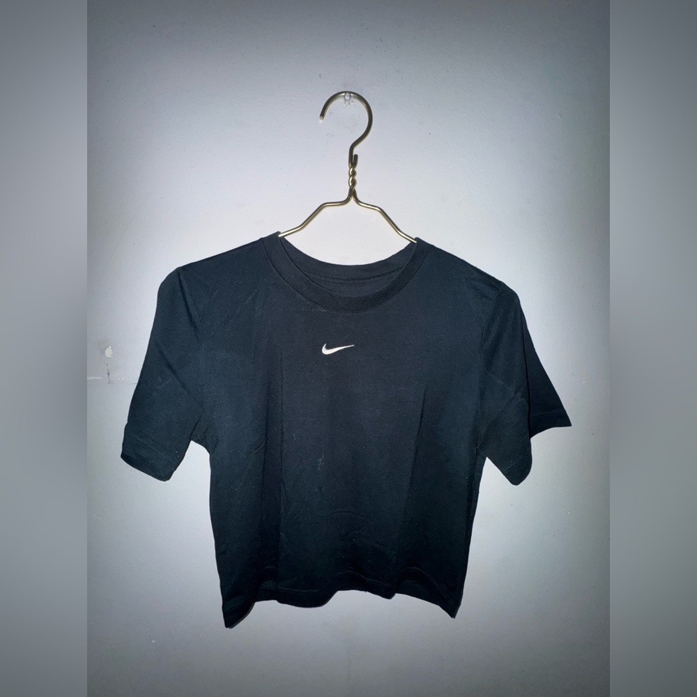Nike Cropped Tee